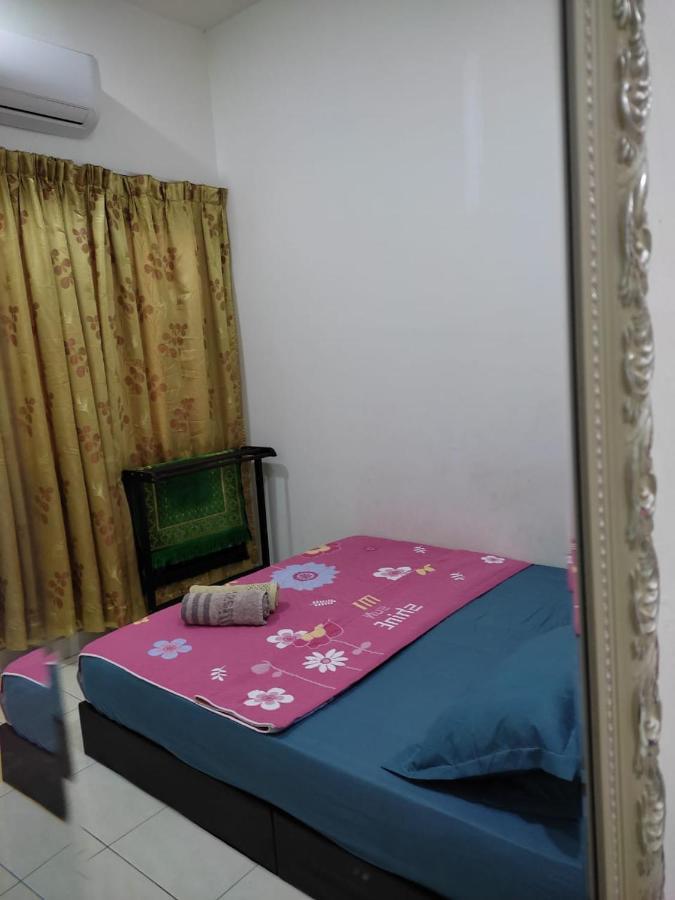 Homestay Semenyih 3 Bedroom Apartment By Kasyaf Exterior foto
