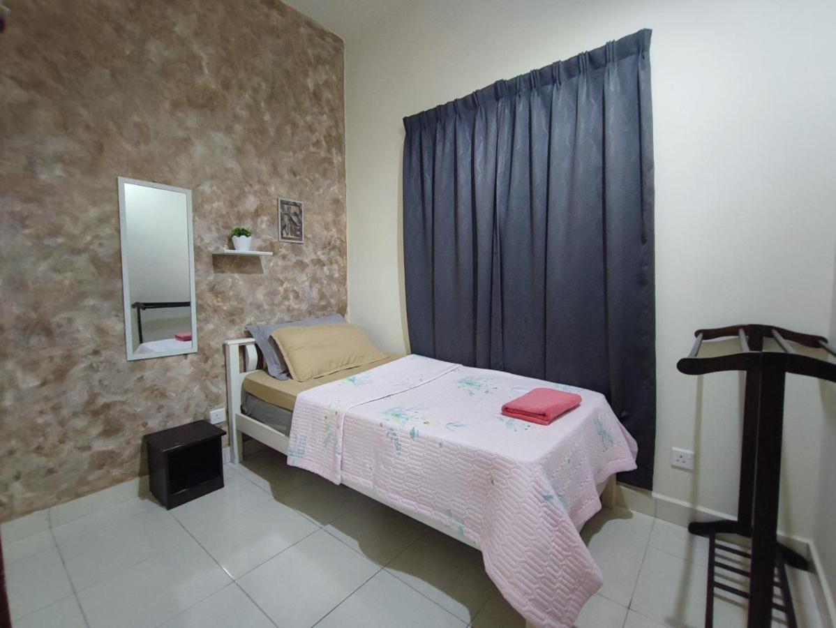 Homestay Semenyih 3 Bedroom Apartment By Kasyaf Exterior foto