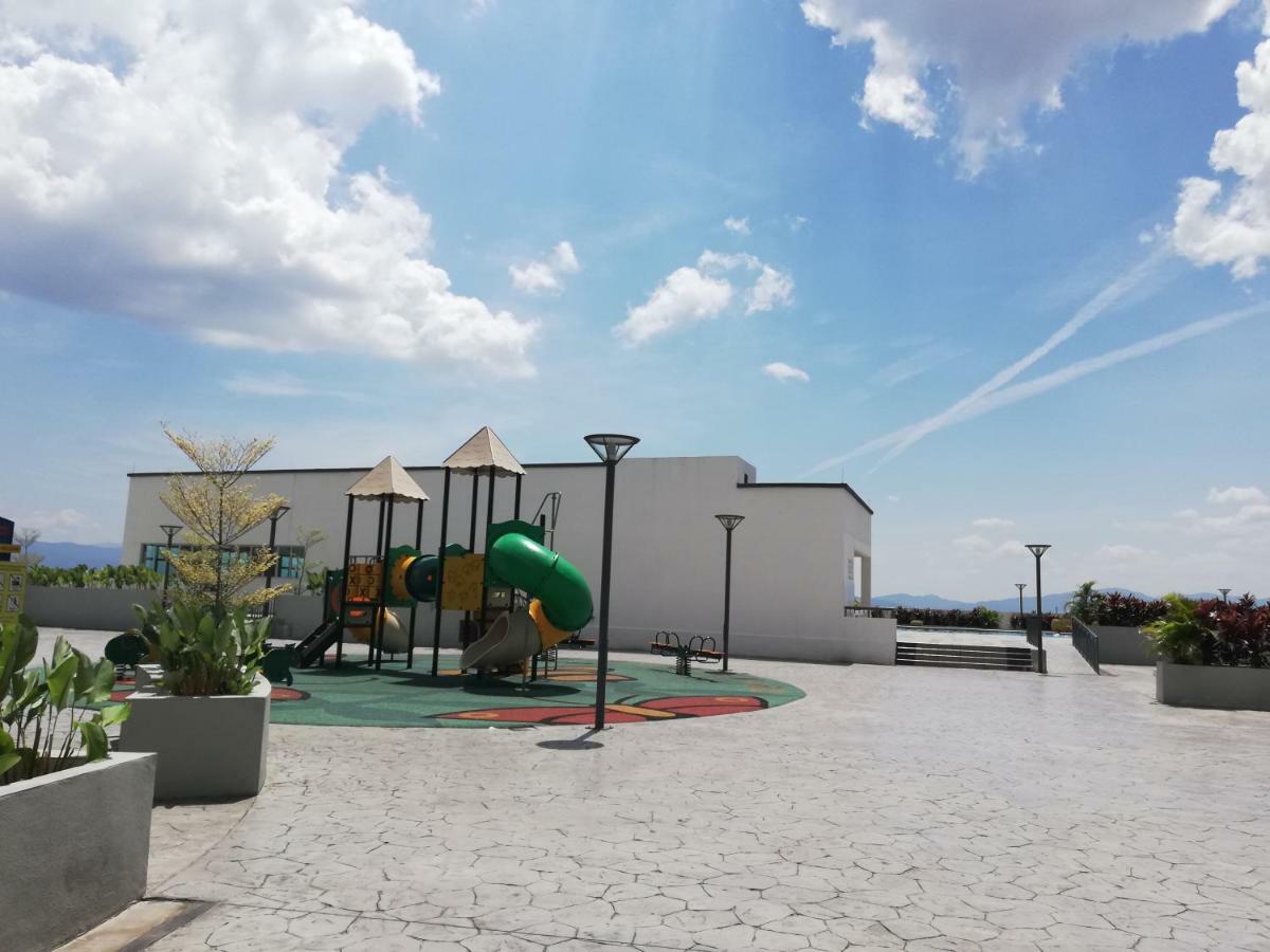 Homestay Semenyih 3 Bedroom Apartment By Kasyaf Exterior foto